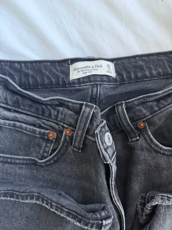 90s Relaxed Abercrombie Jeans - Image 3