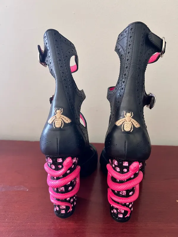 NEW Gucci Queercore Crystal Embellish Brogue Snake Heel Pumps Size 38.5 RARE - Image 8