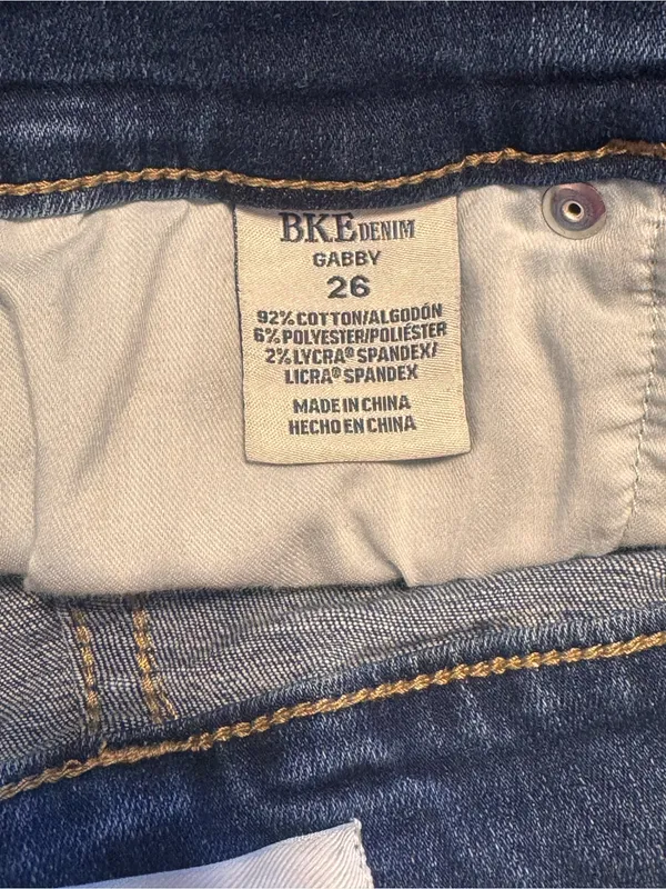 Buckle BKE Gabby High Rise Distressed Double Button Stretch Blue Jean Shorts 26 - Image 4