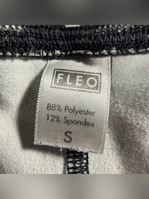FLEO Halloween Bats Black & White Shorts Women's Size S Workout Gym Athleisure - Image 4