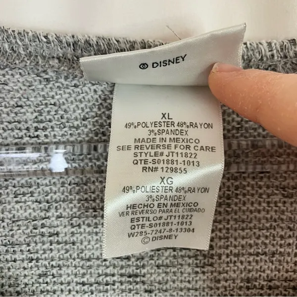 Disney Parks Mickey and Minnie Winter Scarf Gray Sweater Scoop Neck Womens XL - Image 4