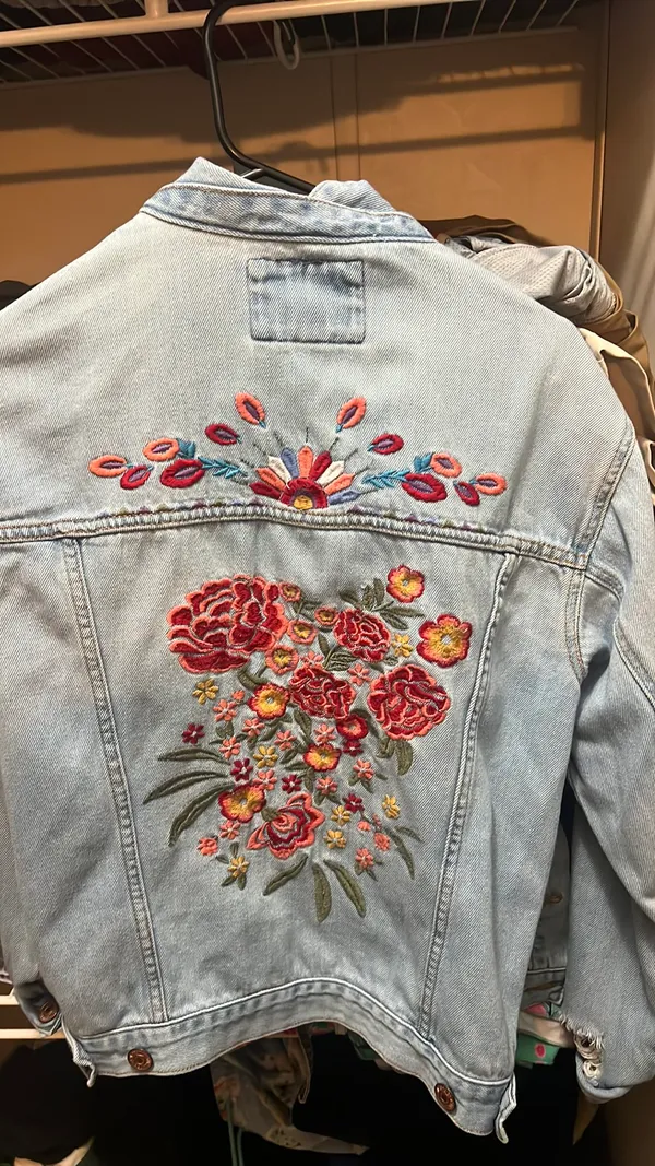 Jean Jacket Forever 21 Distressed Denim - Image 2