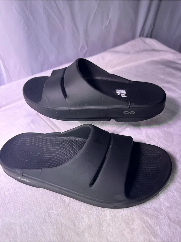 OOFOS Women's Slide Sandal - Black - Image 2