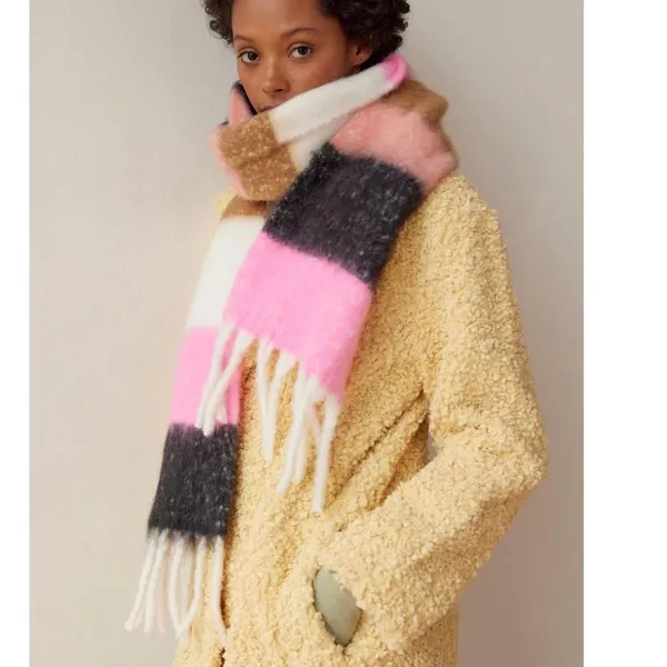 Urban Outfitters Holly Brushed Oversized Scarf in Pink/Rose - Image 2