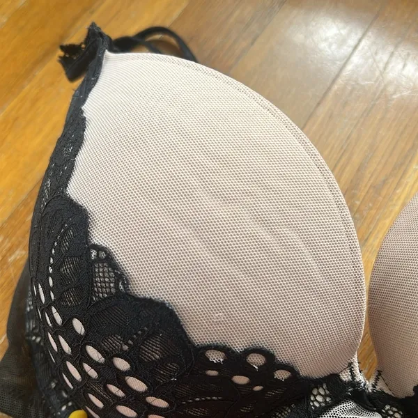 Victoria’s Secret bra 34D - Image 3