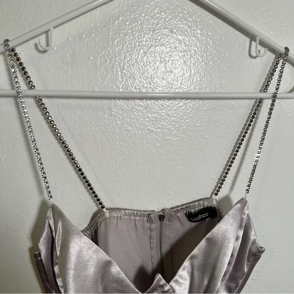 Boohoo Women's Size 6 Satin Diamante Strap Corset Top Silver Zip Back Rhinestone - Image 4