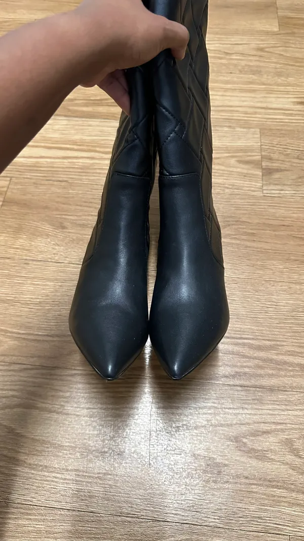Kurt Geiger Quilted knee high boots - Image 4