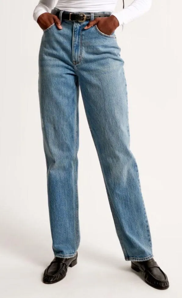 Abercrombie Women's Ultra High Rise 90s Straight Jeans - Image 3