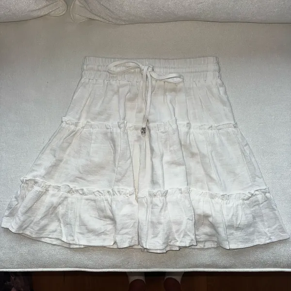 Rumo White Mini Skirt never worn size small - Image 3