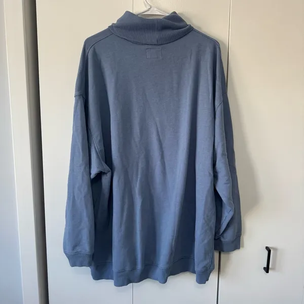 American Eagle Blue Turtleneck Sweatshirt - Image 5