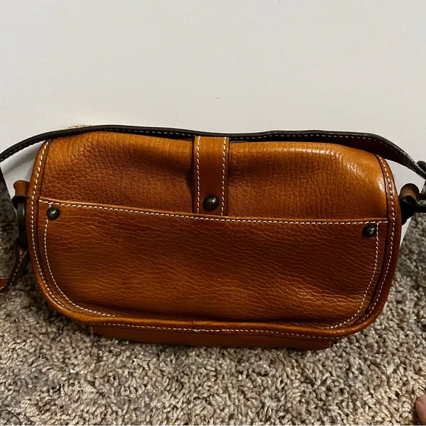 Banana Republic BR Vintage Tan‎ Leather Buckle Detail Mini Purse - Image 4