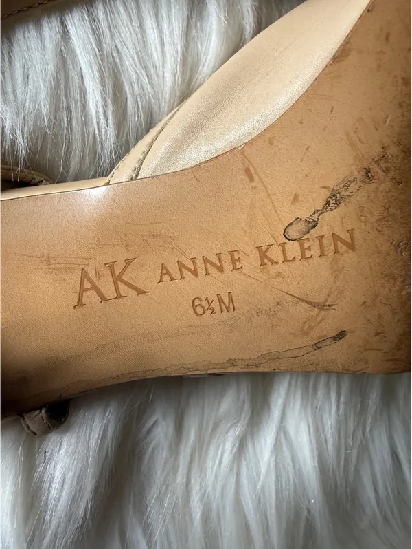 Anne Klein Beige Leather Slingback Heels Size 6.5M - Image 5