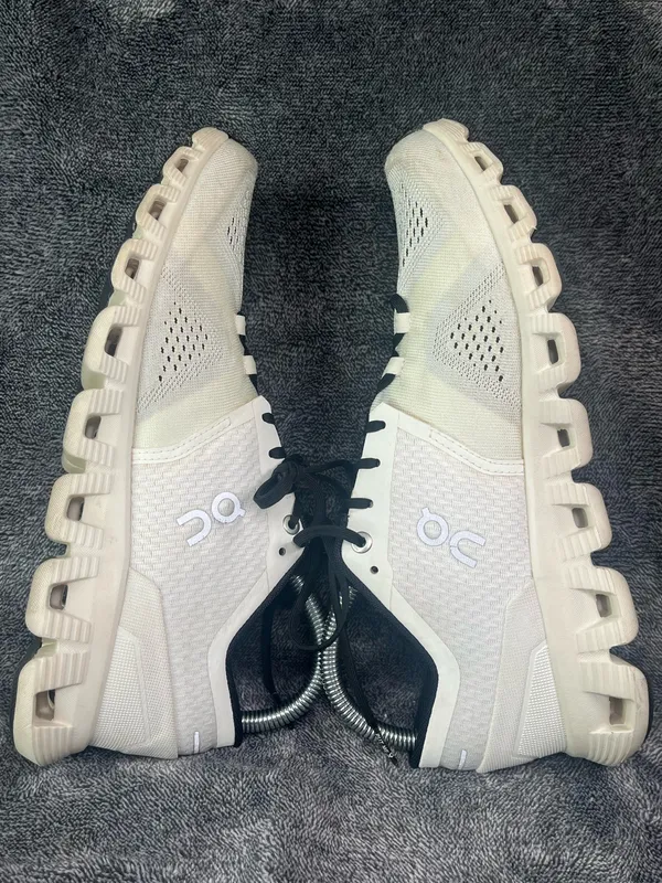 On Cloud X Women’s Size 9 Running Shoes White Black Training Sneakers - Image 6