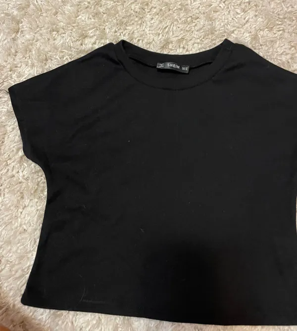 Plain Black Shortsleeve Top - Image 2