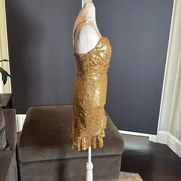Women’s Gold Sequined Short Homecoming Dress Ruffle Hem Corset Back Size 4 NWOT - Image 3