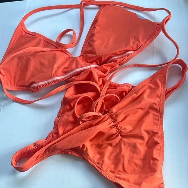 NWOT PILYQ Mango Tango Orange Studded Side Cut-Out Monokini One-Piece Size 10 - Image 4