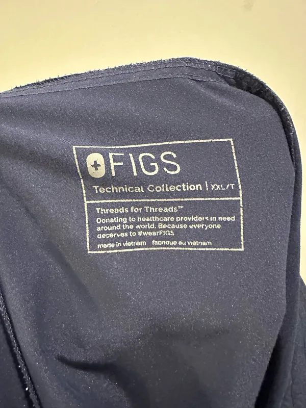 FIGS Kade Cargo Scrub Pants Navy - Image 9