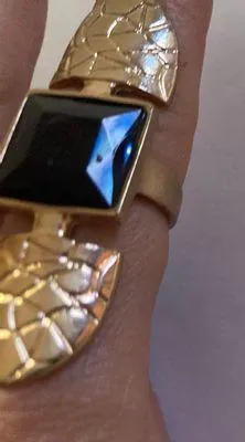 Woman Beautiful ring size 7.5 Gold - Image 5