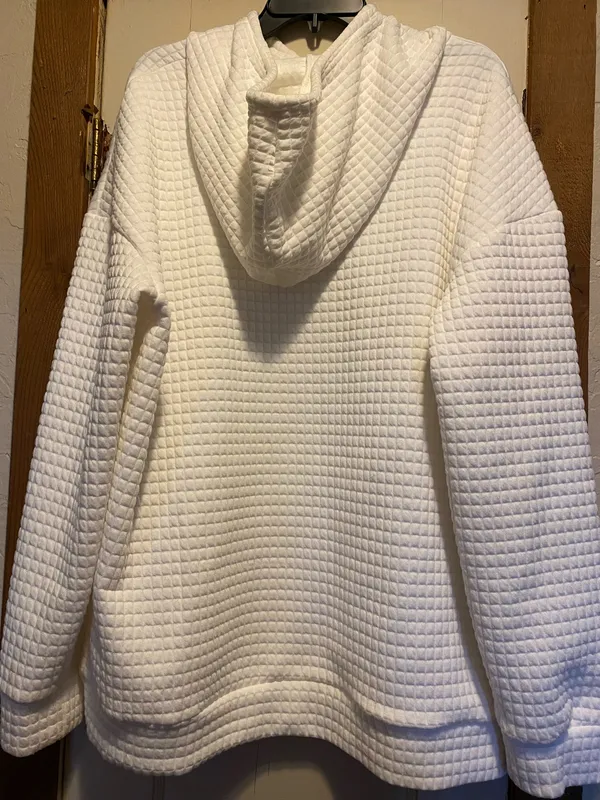 Woman’s white hoodie Size 2X - Image 5