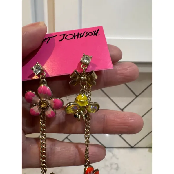 Rare Betsey Johnson mismatched bee flower bow drop earrings crystal accents - Image 9