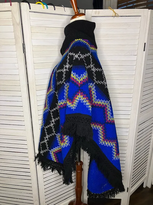 Geometric colorful poncho Blue - Image 2