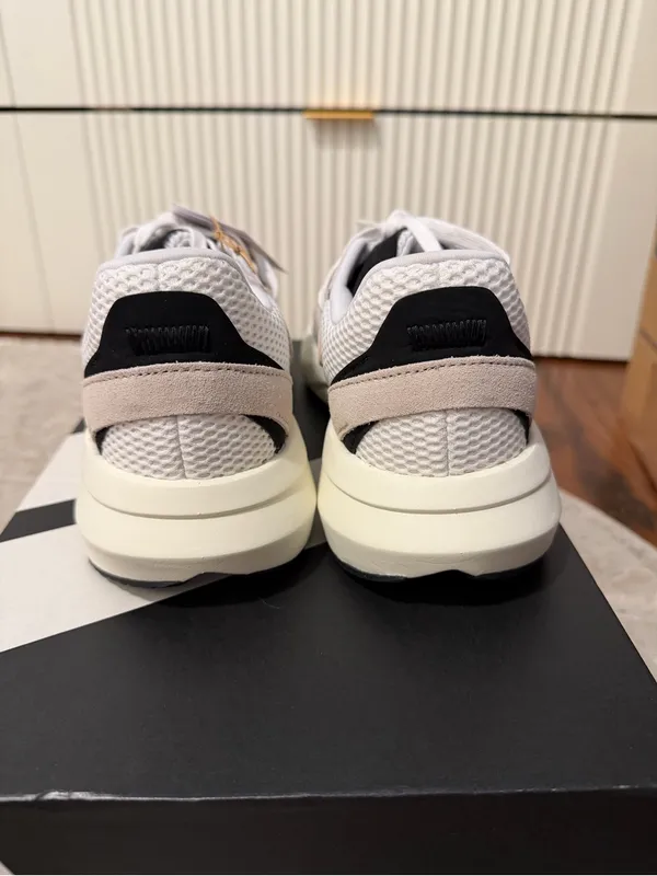 Adidas Lightblaze Shoes - 9 - Image 14