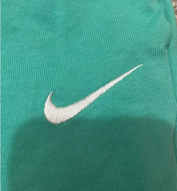 Nike Green High-Waisted Shorts - Image 3