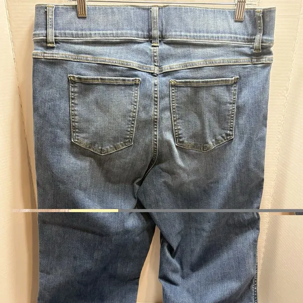 SPANX Jeans Womens 1X Tall Vintage Indigo High Rise Pull On Flare Leg - Image 5