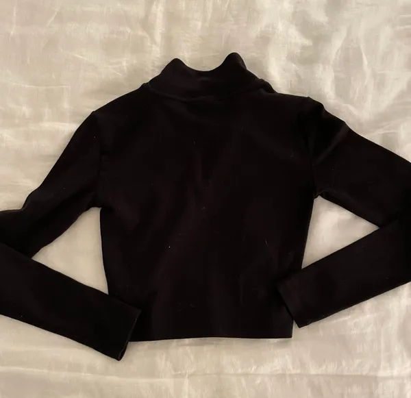 Aritzia Sunday Best 1/2 Zip Longsleeve - Image 4