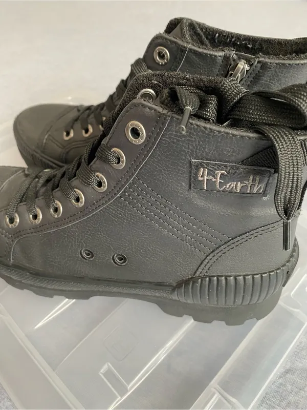 Blowfish Malibu 4Earth Black Lug Sole Combat Boots Fits US 8 Monochromatic - Image 4