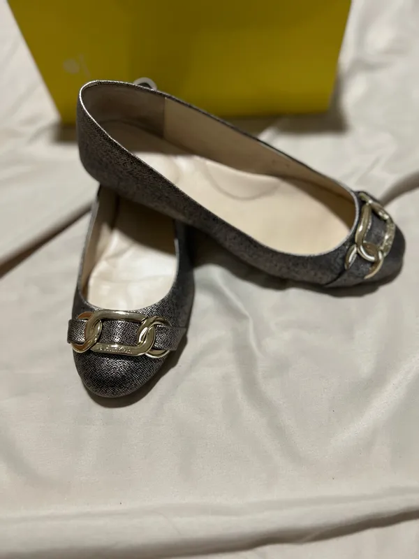 Calvin Klein flats - Image 5