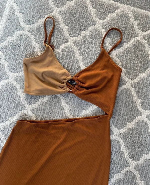 Brown Color Block Cut Out O Ring Mini Dress - Image 4