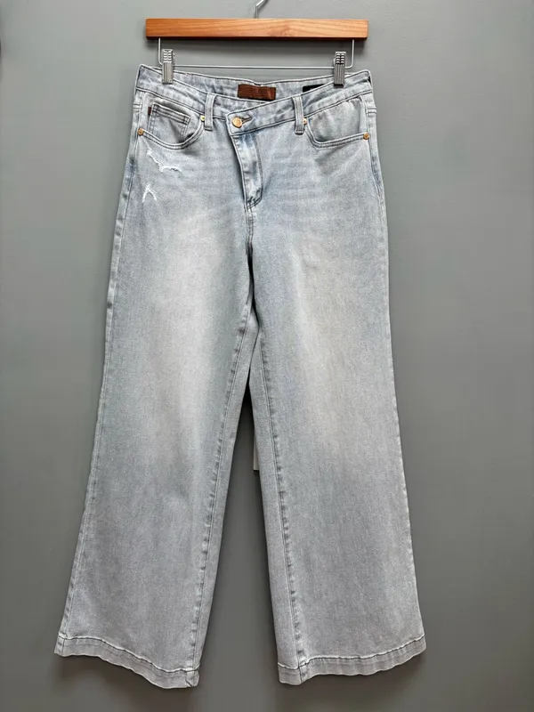 Judy Blue High Waist Retro Wide Leg Criss Cross Mild Destroy Jeans Blue 7/28 - Image 4