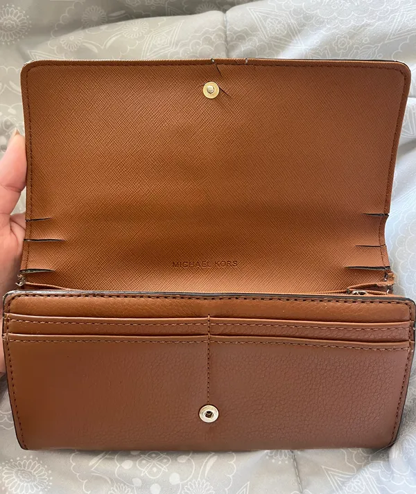 Michael Kors Wallet - Image 2