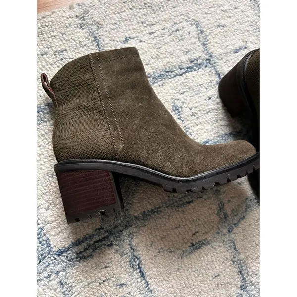 Zodiac green chunky heels boots suede size 7.5 - Image 2