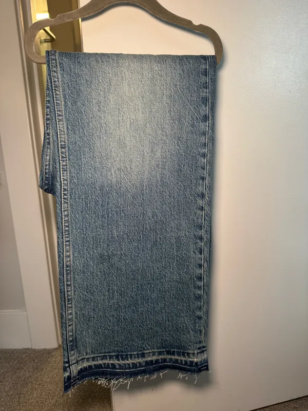 Abercrombie High-Rise Relaxed 90s Jeans - Image 3