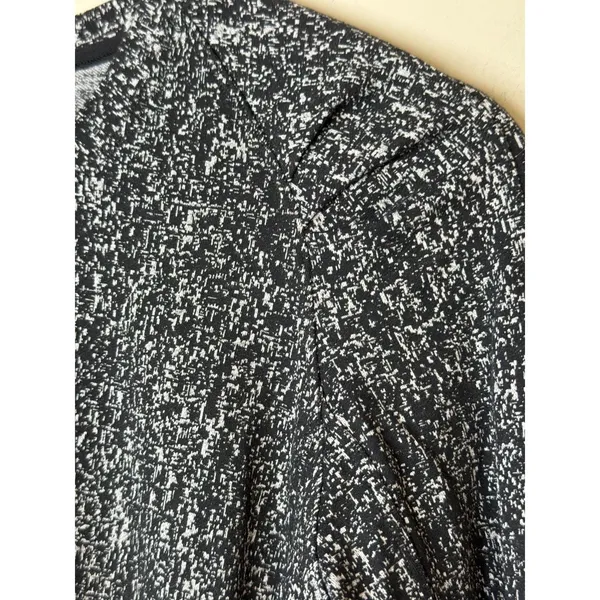 Lululemon Swiftly Tech Long Sleeve Women Size 6 Black White Static Athletic Top - Image 6