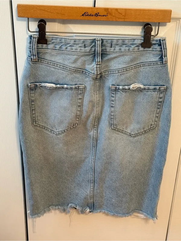 Abercrombie & Fitch Light Wash Denim Midi Skirt - Image 3