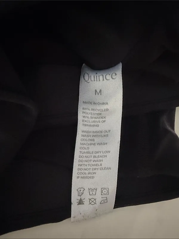 Quince Black Scoopneck Racerback Sports Bra Medium - Image 3
