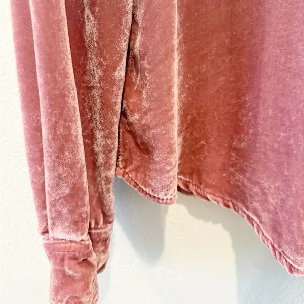 FREE PEOPLE x CP SHADES Cara Velvet Button Down‎ Shirt in Pink size Small - Image 4