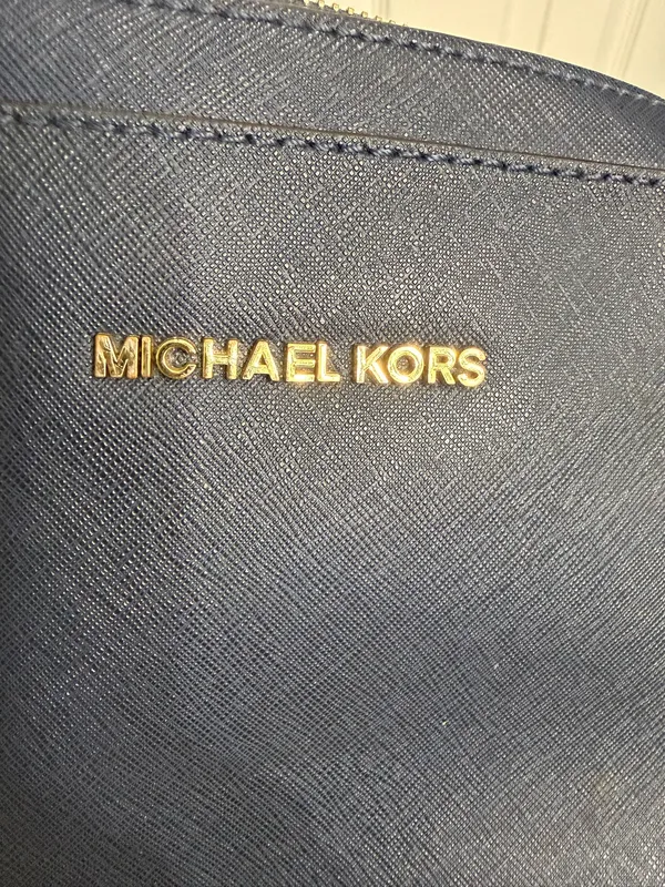 Michael Kors Purse Crossbody - Image 2