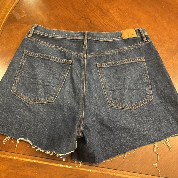 American Eagle Womens Size 14 Highest Rise 90s Boyfriend Short - Image 8