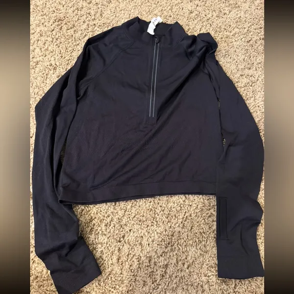 Lululemon black Swiftly Tech 1/2 zip size 6 - Image 2