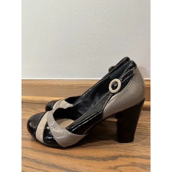Vintage Mudd Maryanne Black Grey Buckle‎ Pin Up Retro Goth Womens Pump Heels 6.5 - Image 3