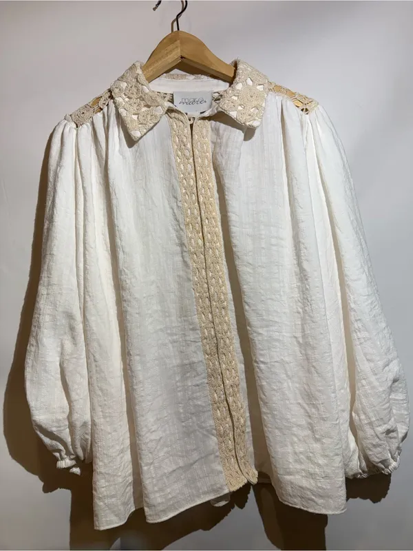 Mare Mare Ivory Embroidered Puff Sleeve Rouleau Boho Cotton Buttondown Blouse S - Image 2