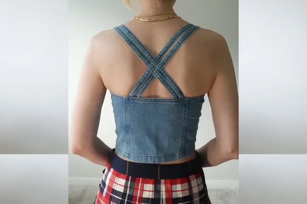 Moto Cross Back Strap Button Up Denim Crop Top Size 6 / 38 / M - Image 7