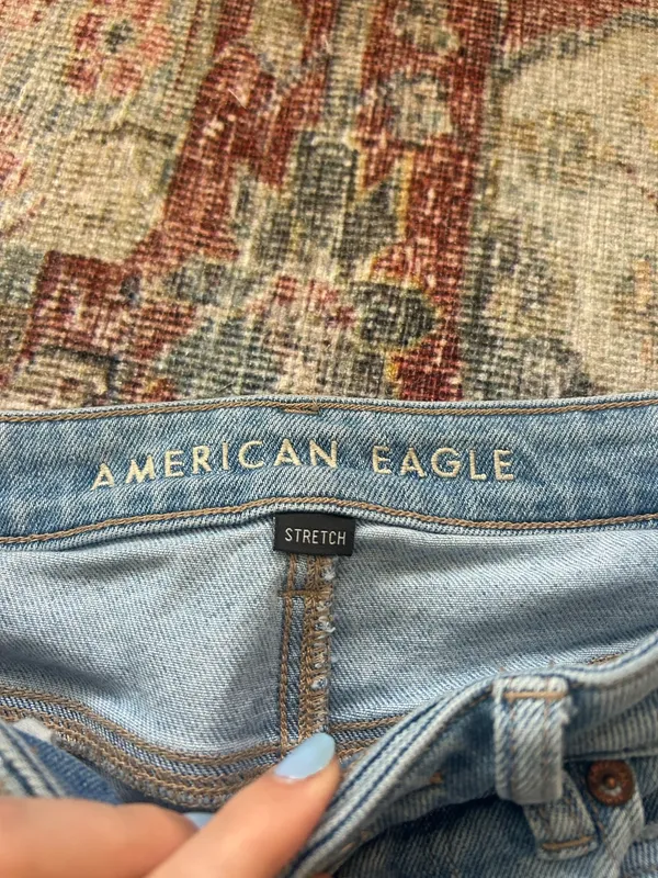 American Eagle Jeans Mom - Image 3
