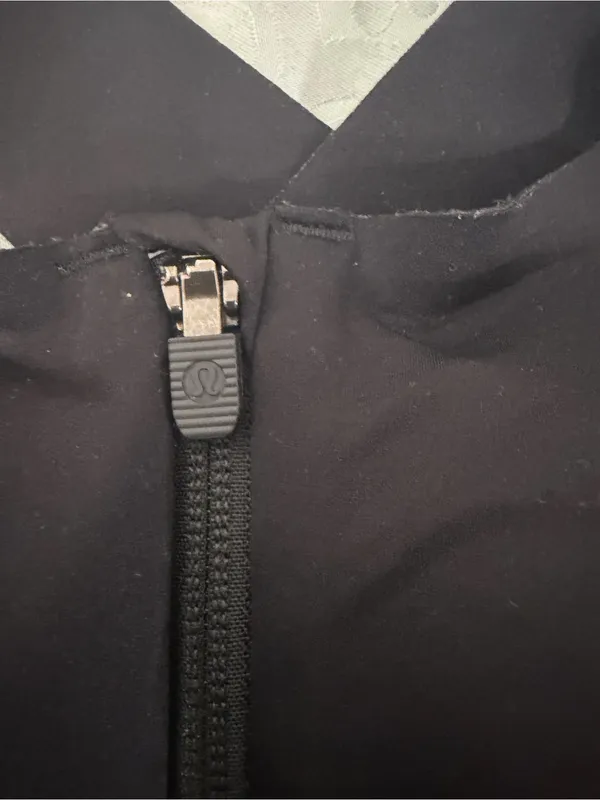 lululemon athletica Enlite Black Cross-Back Sports Bra front zip up - Image 3
