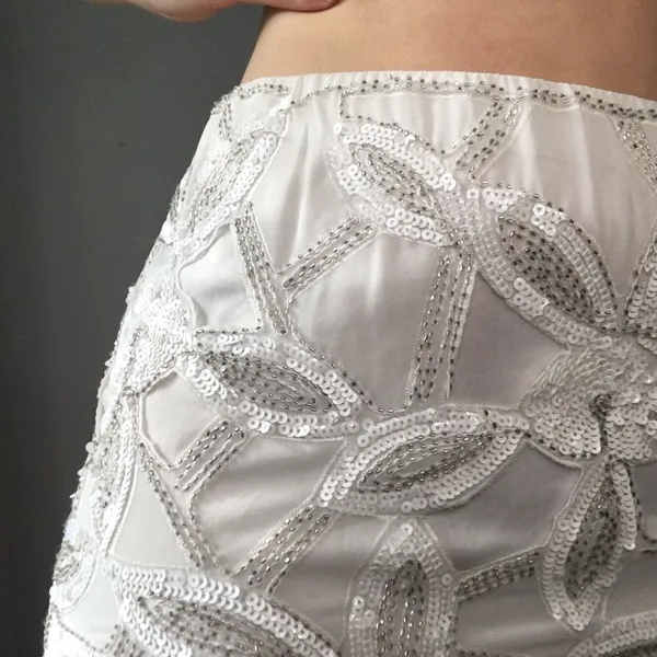 Verty • White Sequin Floral Skirt Large - Image 4