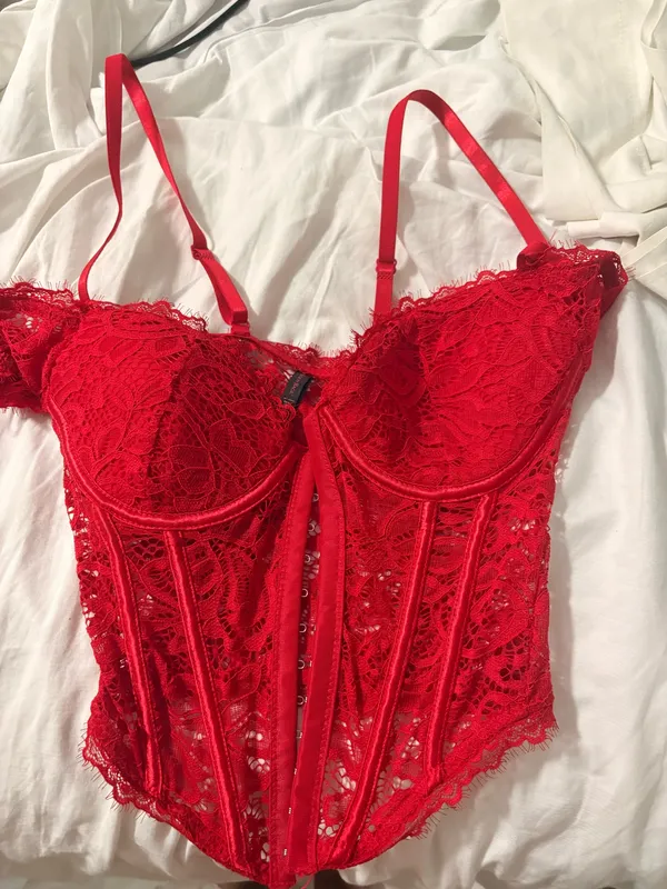 Red corset top - Image 2